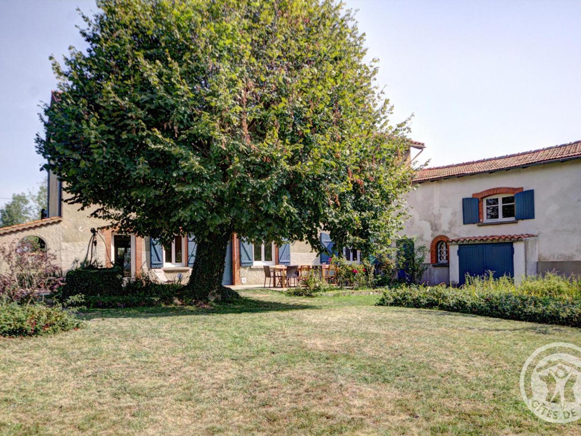 Gite Spacieux Avec Jardin Arbore Et Jeux Enfants, A Proximite De St-Etienne Et Lyon - Fr-1-496-147 Montchal 外观 照片